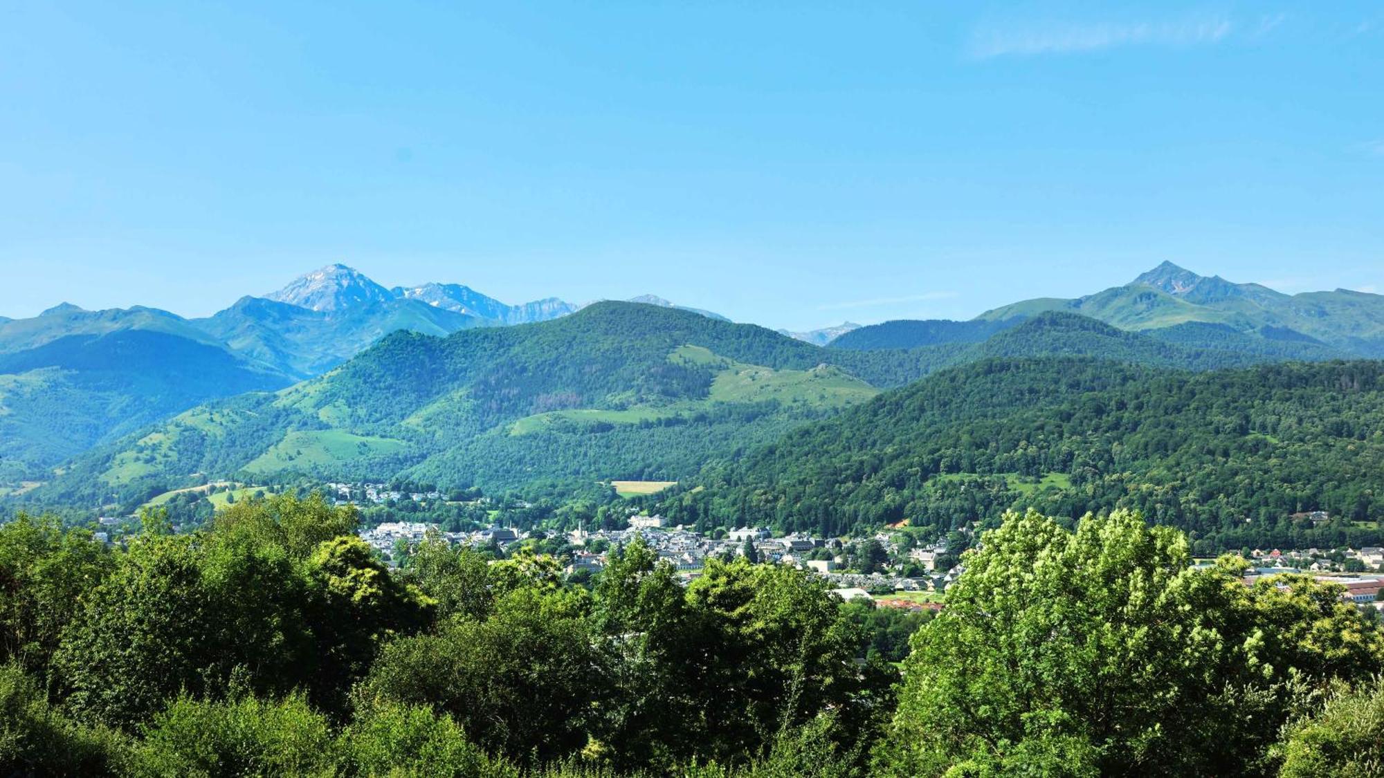 Caoubere Lägenhet Bagnères-de-Bigorre Exteriör bild